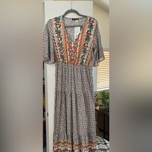 Pretty Garden Bohemian Floral Paisley VNeck Bell Sleeve Maxi Dress NWT Size M